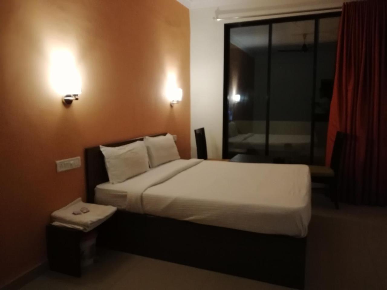 Elite Inn Lonavala Dış mekan fotoğraf