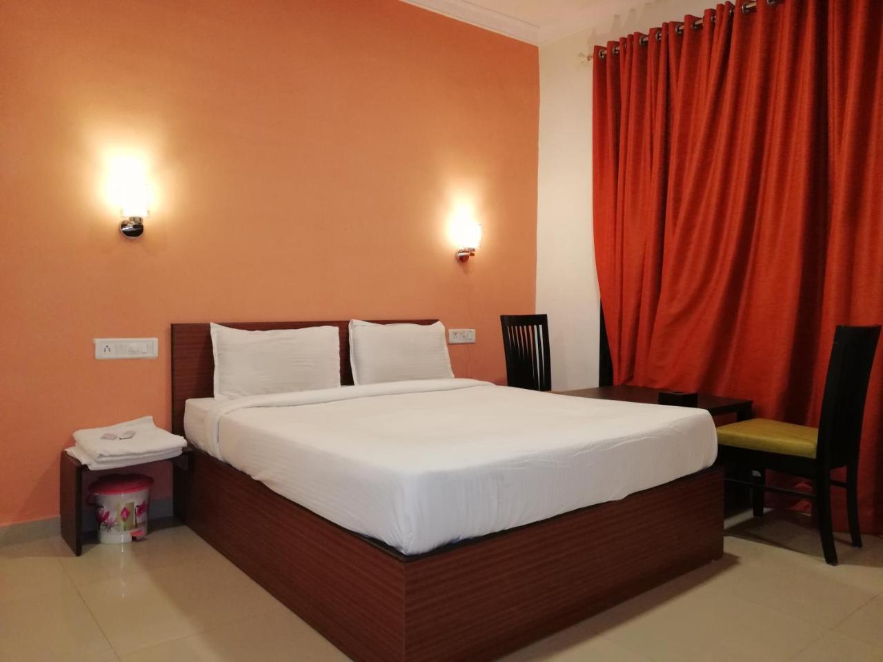 Elite Inn Lonavala Dış mekan fotoğraf